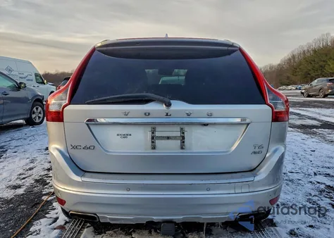 2015 Volvo Xc60 T6 Platinum из США, поврежденный, VIN YV4902RM2F2663783